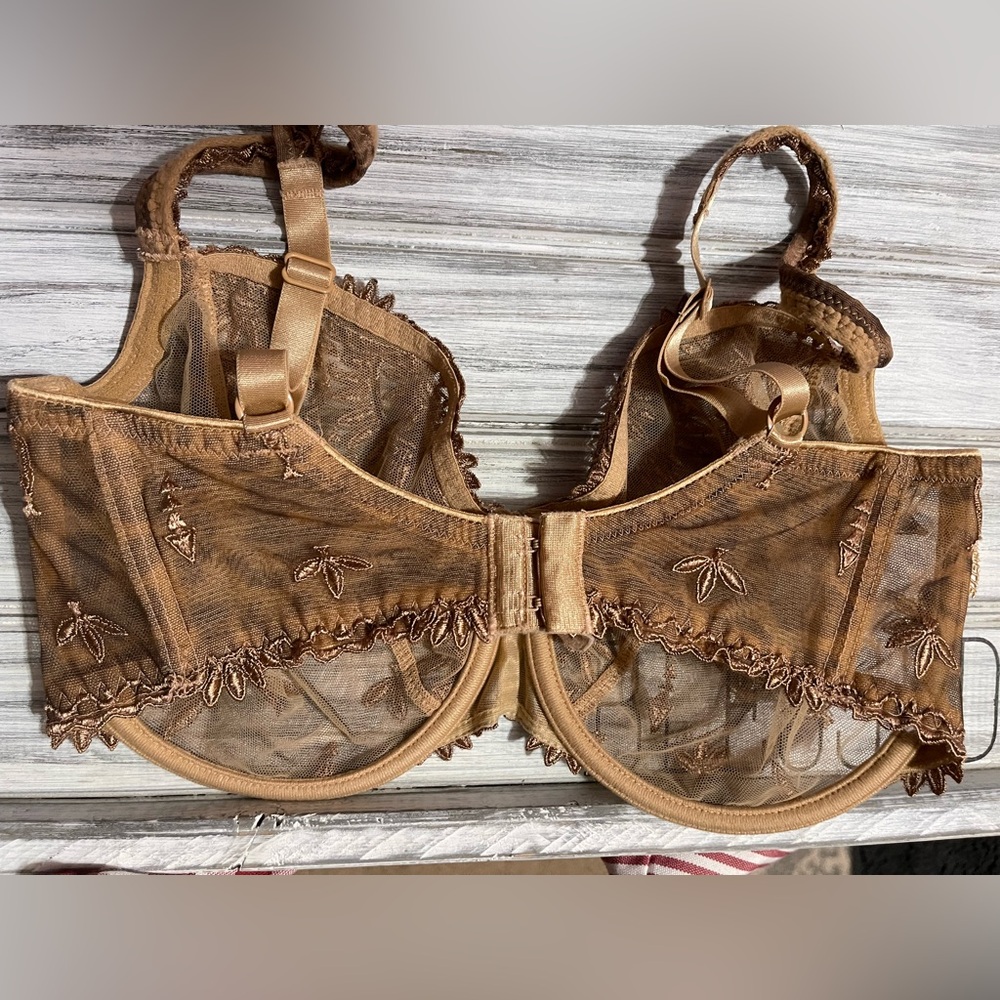 Chantelle animal print bronze sheer embroidered lace bra. Size 32DD - Picture 4 of 4